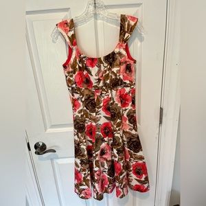 Flower Dress A line Pleated Size 4 Maggy London $45
